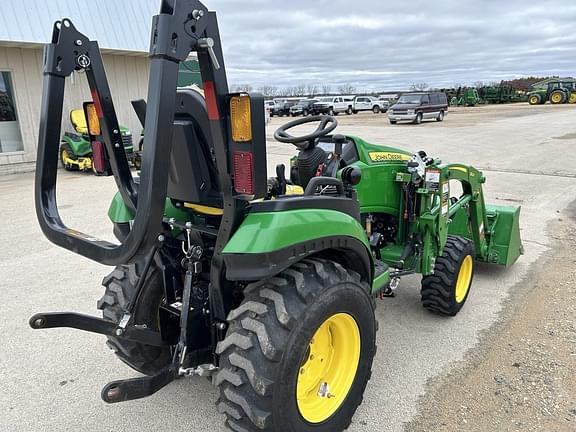 Image of John Deere 2025R equipment image 2