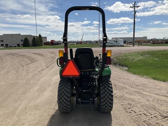 Image of John Deere 2025R equipment image 2