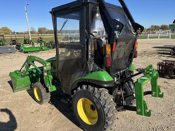 Image of John Deere 2025R equipment image 1