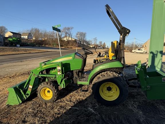 Image of John Deere 2025R equipment image 1