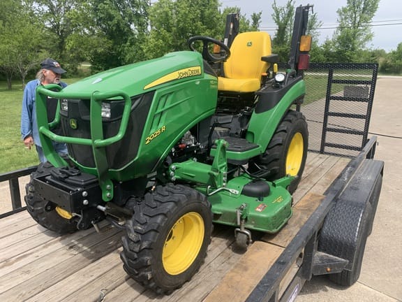 2023 John Deere 2025R Equipment Image0