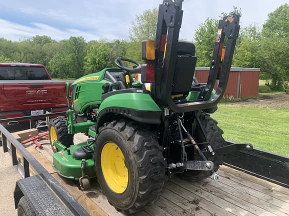 Image of John Deere 2025R equipment image 2
