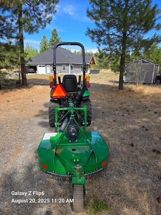 Image of John Deere 2025R equipment image 1