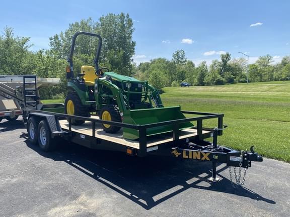 Image of John Deere 2025R equipment image 3