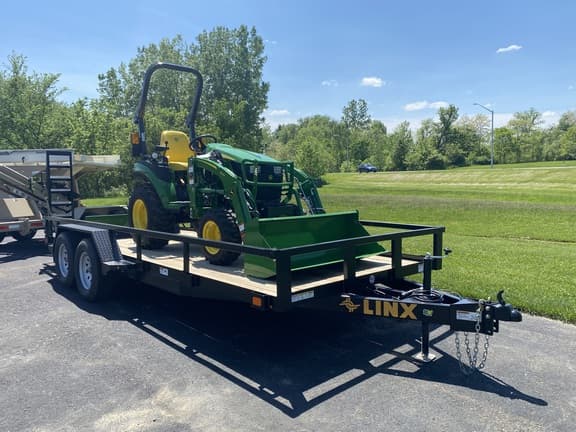 Image of John Deere 2025R equipment image 4