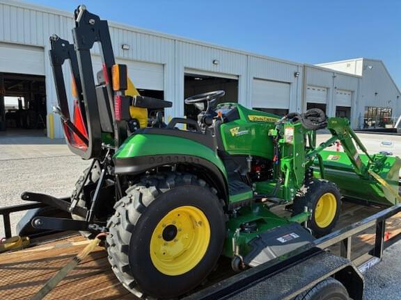 Image of John Deere 2025R equipment image 1