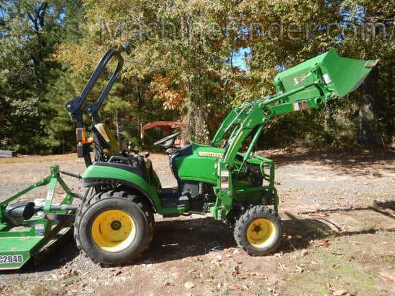 Image of John Deere 2025R equipment image 1