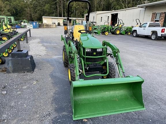 Image of John Deere 2025R equipment image 2