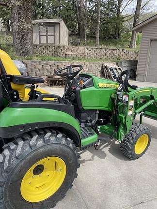 Image of John Deere 2025R equipment image 4