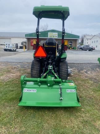 Image of John Deere 2025R equipment image 3