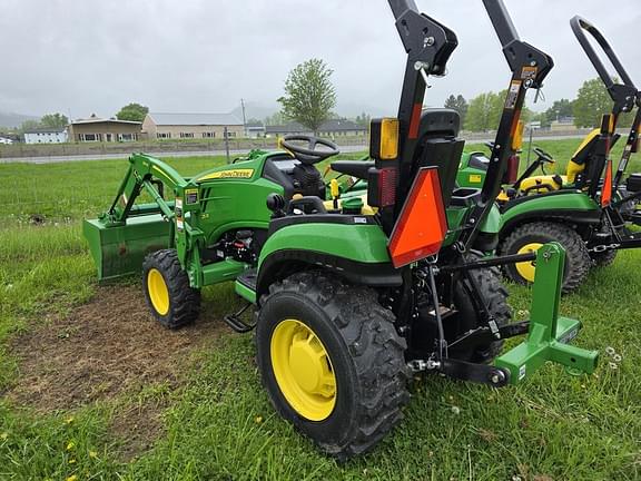 Image of John Deere 2025R equipment image 3