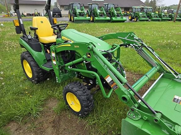 Image of John Deere 2025R equipment image 1