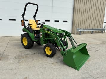 Main image John Deere 2025R