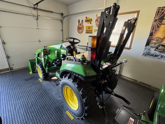 Image of John Deere 2025R Image 1