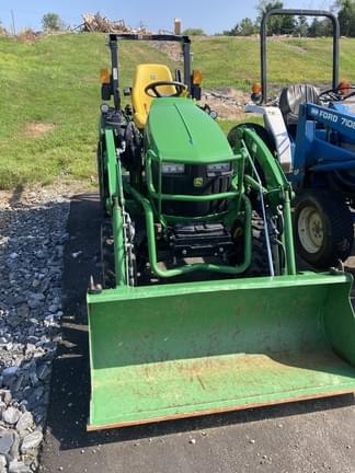 Image of John Deere 2025R equipment image 1