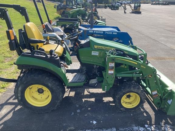 Image of John Deere 2025R equipment image 4