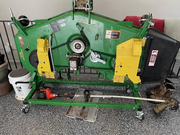 Image of John Deere 2025R equipment image 4