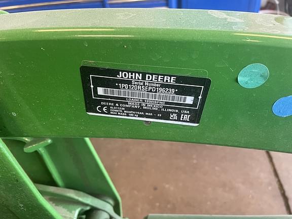 Image of John Deere 2025R equipment image 3