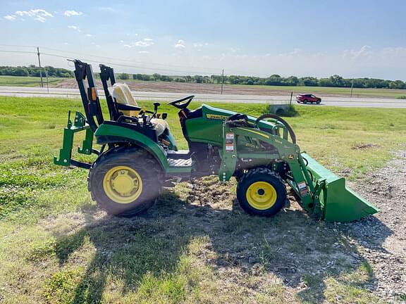 Image of John Deere 2025R equipment image 4