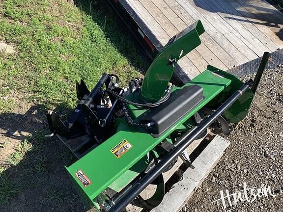 Image of John Deere 2025R equipment image 4