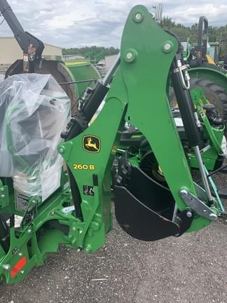 Image of John Deere 2025R equipment image 4