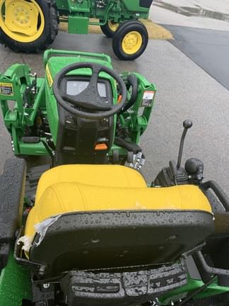 Image of John Deere 2025R equipment image 3
