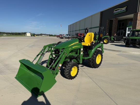 2023 John Deere 2025R Equipment Image0