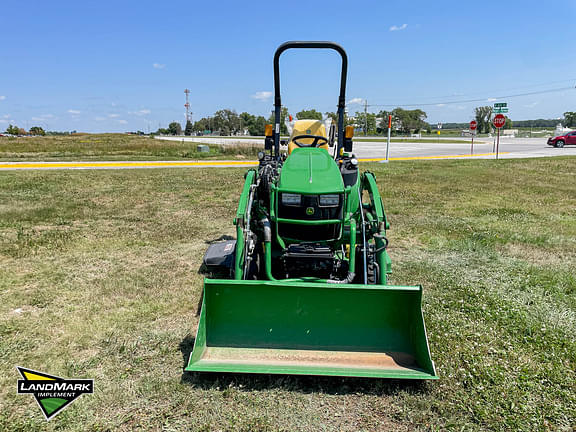 Image of John Deere 2025R equipment image 2