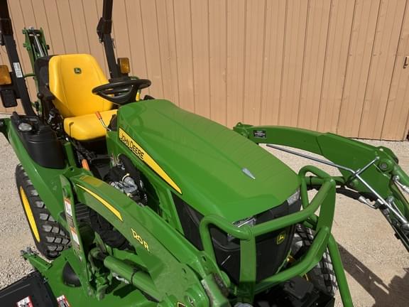 Image of John Deere 2025R equipment image 1