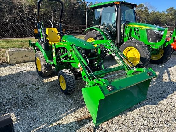 Image of John Deere 2025R equipment image 1