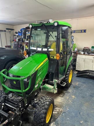 Image of John Deere 2025R equipment image 1