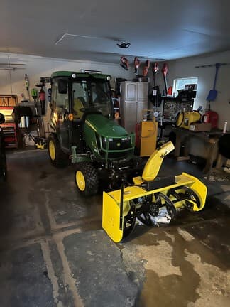 Image of John Deere 2025R equipment image 3