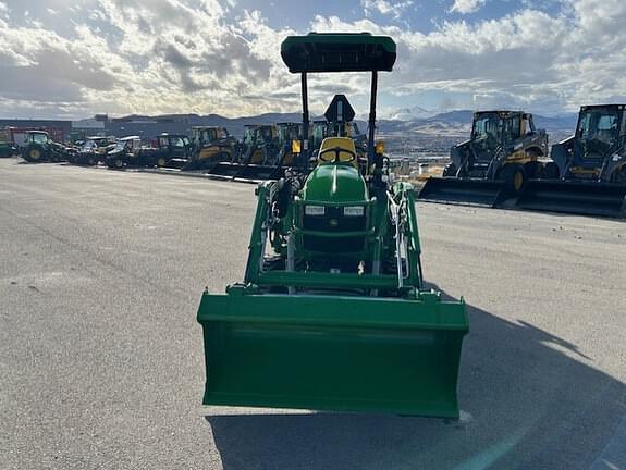 Image of John Deere 2025R equipment image 2