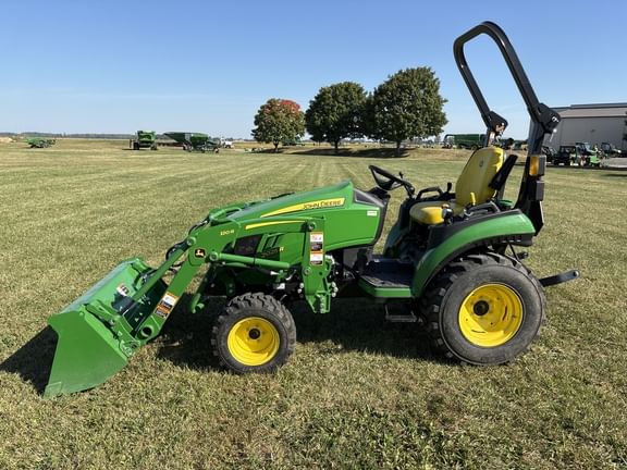 2023 John Deere 2025R Equipment Image0