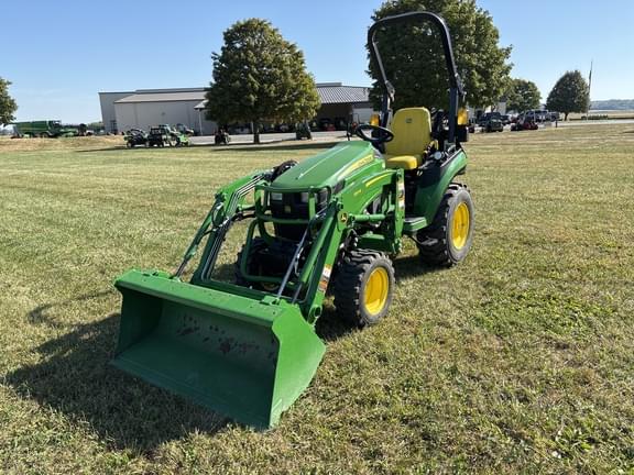 Image of John Deere 2025R equipment image 1