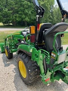 Image of John Deere 2025R equipment image 2