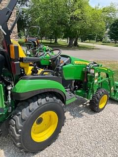 Image of John Deere 2025R equipment image 3