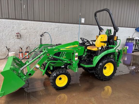 2023 John Deere 2025R Equipment Image0