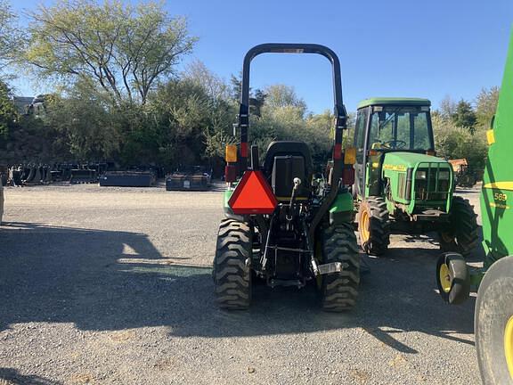 Image of John Deere 2025R equipment image 4