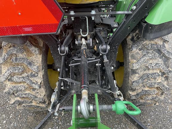 Image of John Deere 2025R Primary image