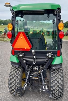 Image of John Deere 2025R equipment image 3