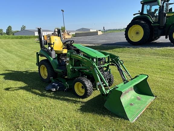 Image of John Deere 2025R equipment image 3