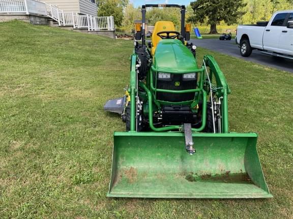 Image of John Deere 2025R equipment image 2