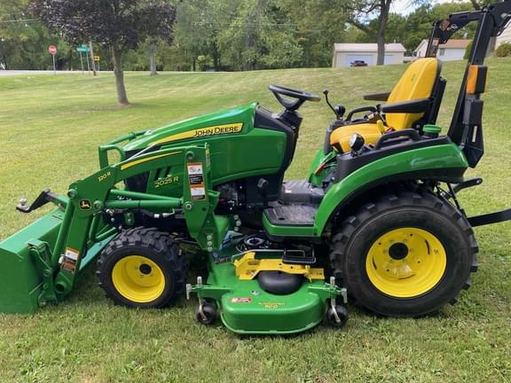 Image of John Deere 2025R equipment image 1