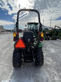 Image of John Deere 2025R equipment image 4