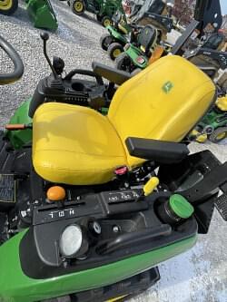 Image of John Deere 2025R equipment image 3