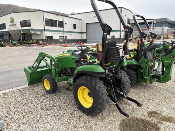 Image of John Deere 2025R equipment image 4