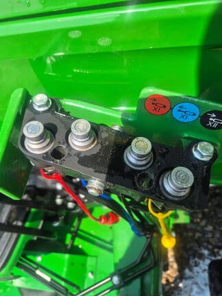Image of John Deere 2025R equipment image 3