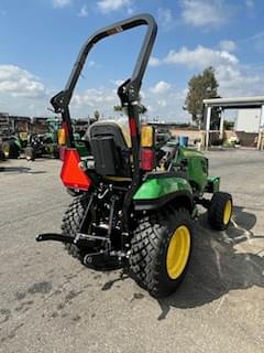 Image of John Deere 2025R equipment image 1