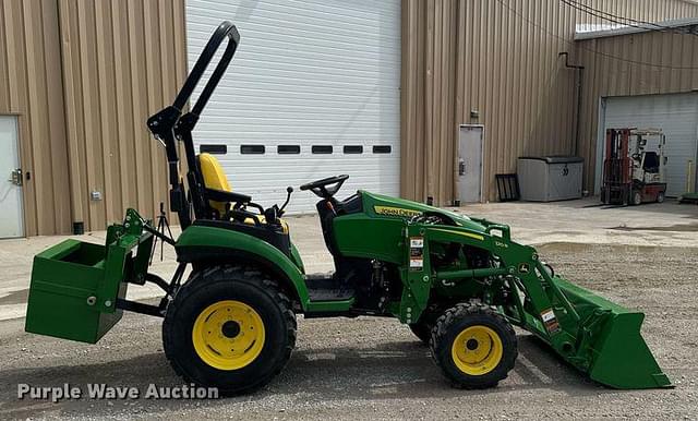 Image of John Deere 2025R equipment image 3